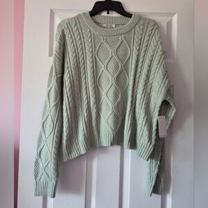 Women's cable knit sweater size XL NWT